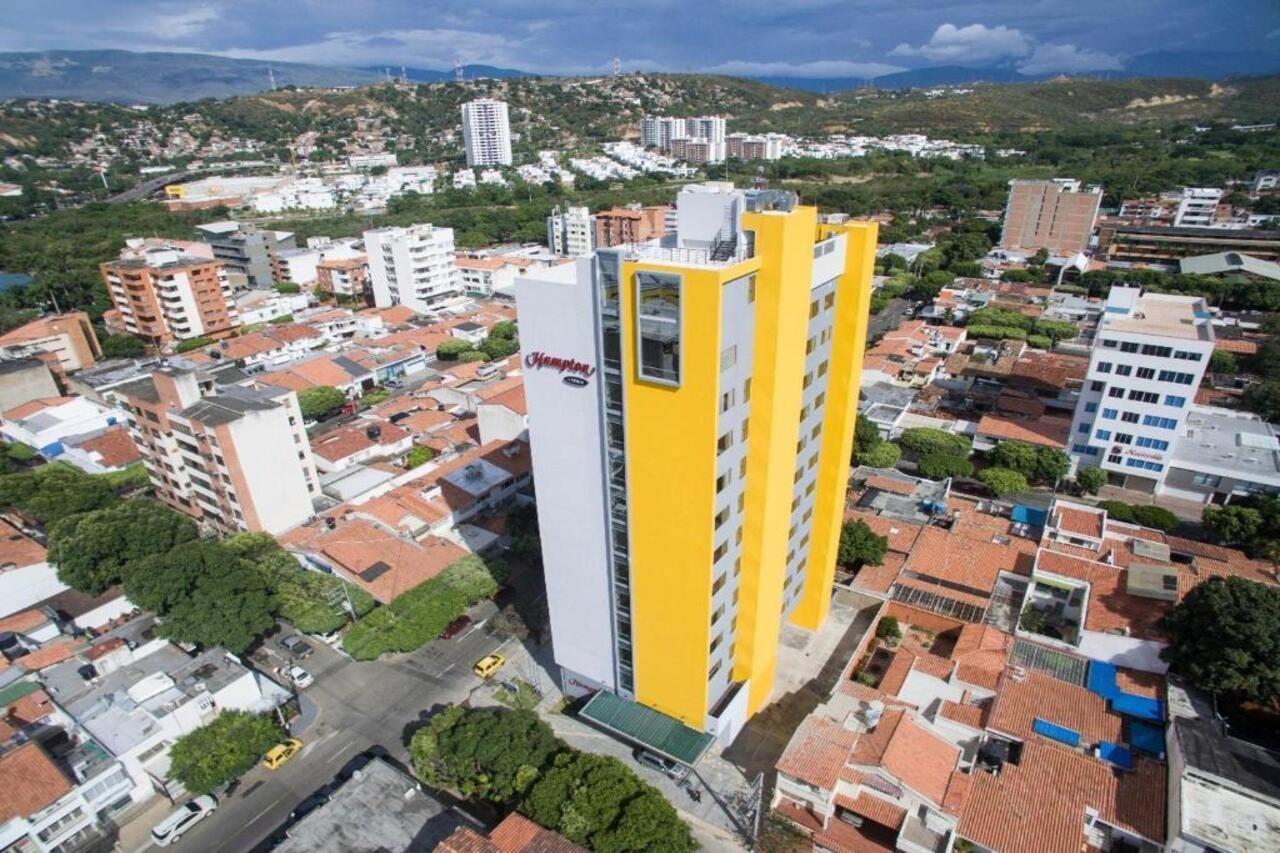 Hampton By Hilton Cucuta Hotel Exterior photo