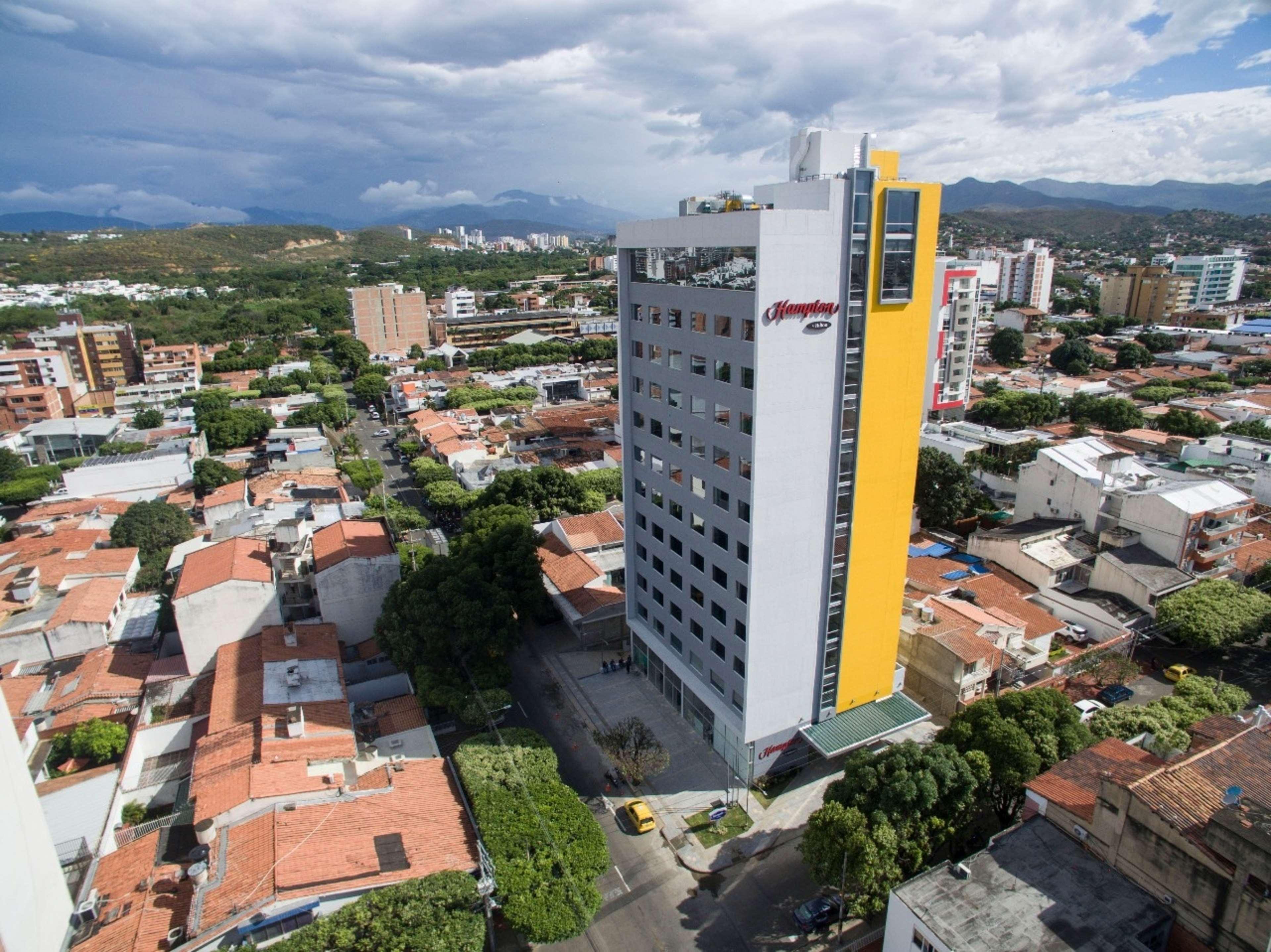 Hampton By Hilton Cucuta Hotel Exterior photo